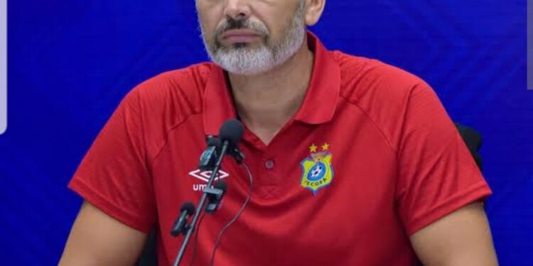 Sébastien Desabre sur la convocation de Chancel Mbemba : « C’est quelqu’un de particulier, un très grand professionnel, un très bon leader »